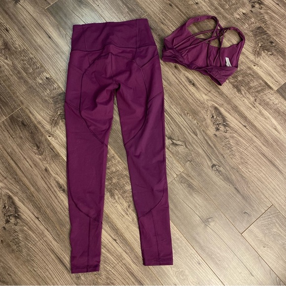 Victoria’s Secret VSX Sport Leggings & sports bra matching set - Picture 3 of 12
